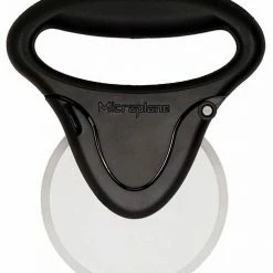 Microplane Pizzaschneider In Schwarz