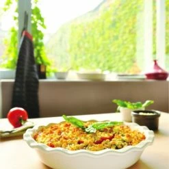 Le Creuset Shop -Le Creuset Shop EH 6131 Amb Clafoutis PieDish VegetableCrumble V 1