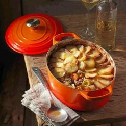 Le Creuset Bräter Signature Oval In Schwarz 35 Cm / 8,9 L -Le Creuset Shop Le Creuset Ovaler Braeter Signature ofenrot Stimmung klein l 4