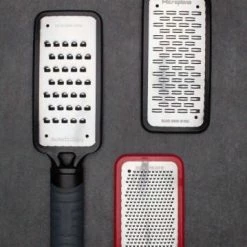 Microplane Grobreibe Home In Rot 9 Microplane Grobreibe Home In Rot -Le Creuset Shop MP Home Series Fine group neu 1 l