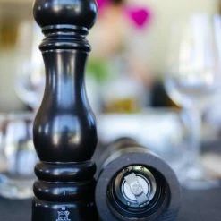 PEUGEOT Pfeffermühle Paris U′Select Satin-schwarz 40 Cm -Le Creuset Shop Paris Black Satin 41922 41939 Maxime Dubois until 2032 05 4