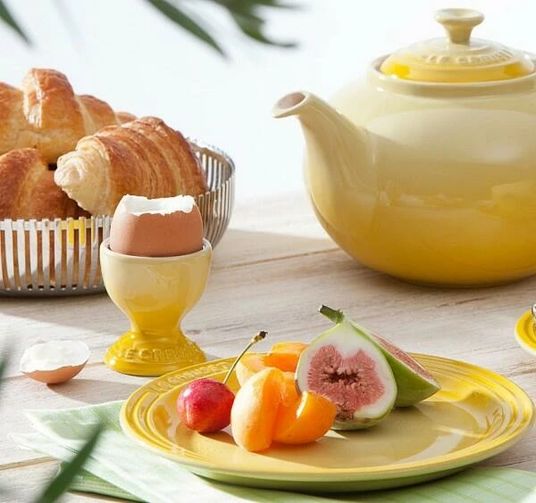 Le Creuset Eierbecher Mit Standfuß In Marseille 4 Le Creuset Eierbecher Mit Standfuß In Marseille – Bild 2